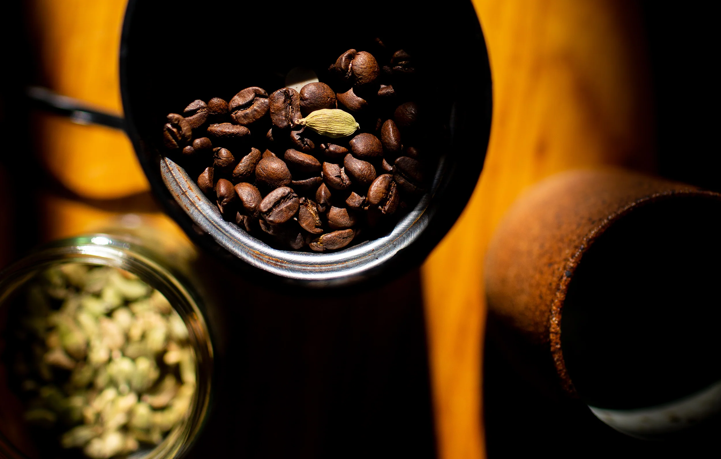 Unveiling the Magic of Coffee and Cardamom: A Sensory Journey